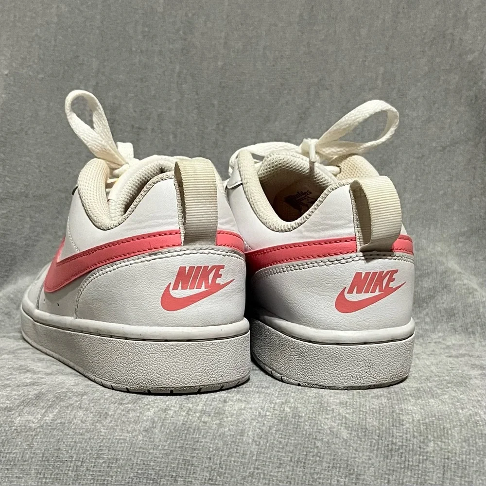 Nike Kids‎ White and Pink Sneakers